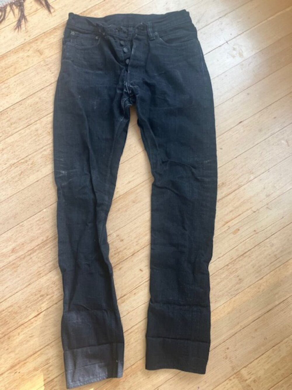 Syoaiya black jeans